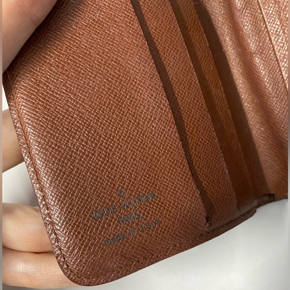 100% Authentic Louis Vuitton Bifold Compact Monogram Wallet - Picture 7 of 14